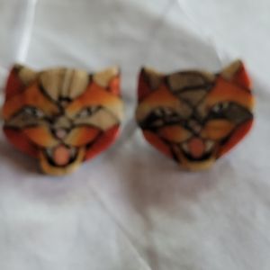 Adorable resin type of tiger pins